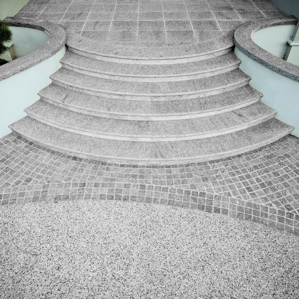 Vhodno stopnnišče zgan granit